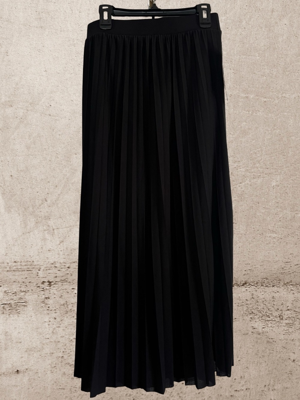 Harper Black Pleated Midi Skirt with High Waistband